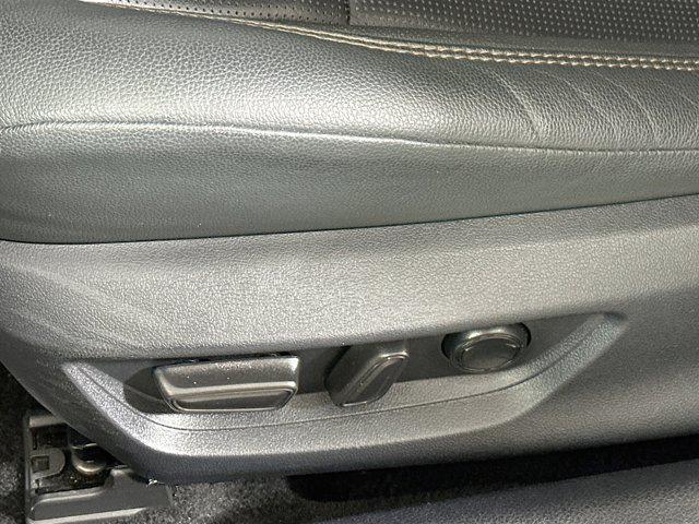 Photo of 2025 Pearl Toyota Camry