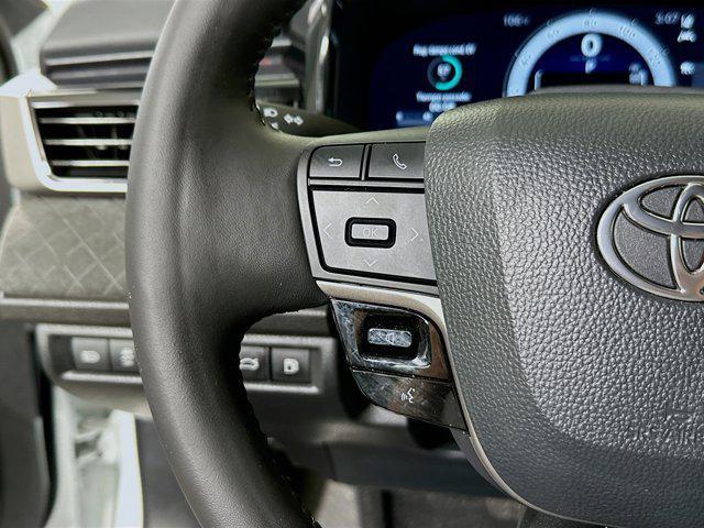 Photo of 2025 Pearl Toyota Camry