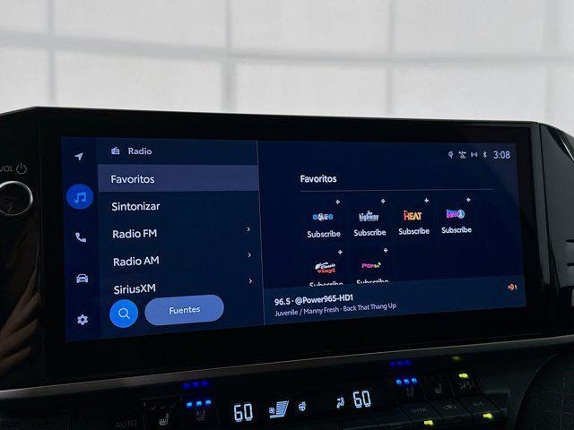 Photo of 2025 Pearl Toyota Camry