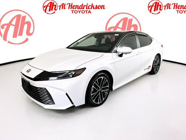 Photo of 2025 Pearl Toyota Camry