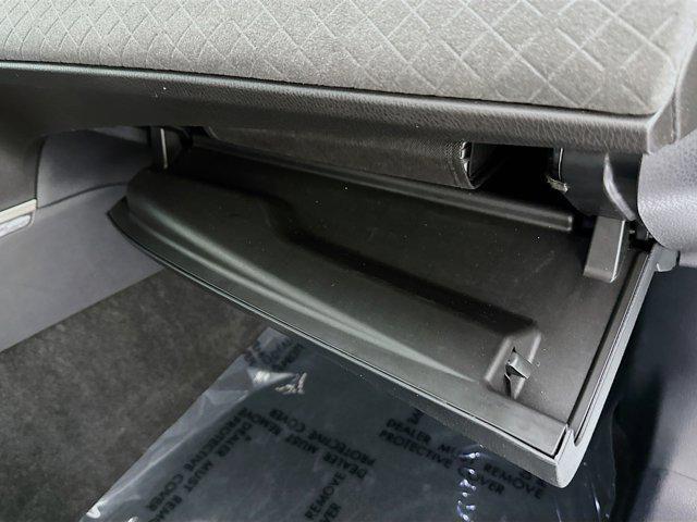 Photo of 2025 Pearl Toyota Camry