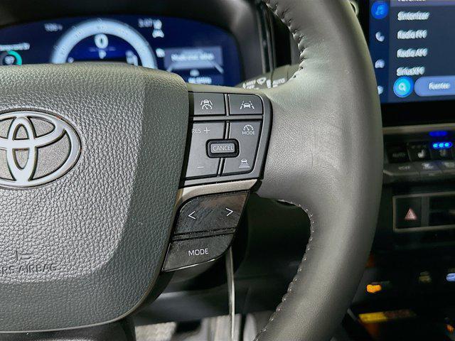 Photo of 2025 Pearl Toyota Camry