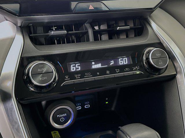 Photo of 2024 Pearl Toyota Venza