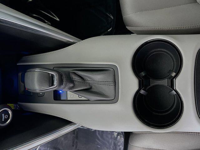 Photo of 2024 Pearl Toyota Venza