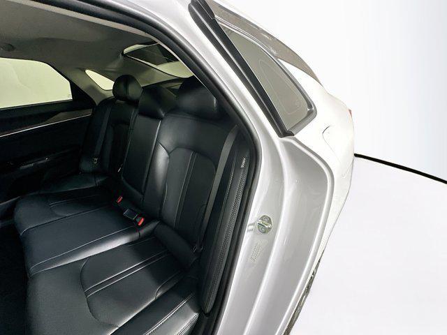 Photo of 2024 Glacial White Pearl Kia K5