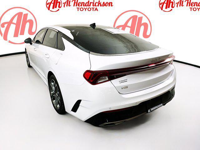 Photo of 2024 Glacial White Pearl Kia K5