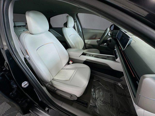 Photo of 2023 Onyx Black Hyundai IONIQ 6