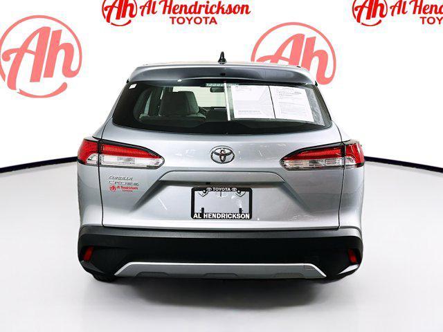 Photo of 2023 Silver Toyota Corolla Cross