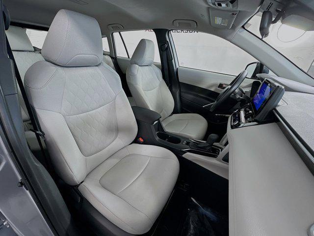 Photo of 2024 Silver Toyota Corolla Cross