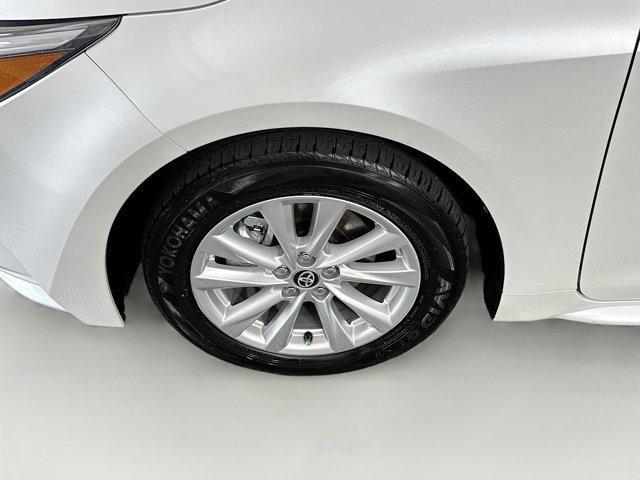 Photo of 2024 Pearl Toyota Corolla Hybrid