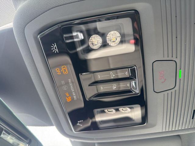 Photo of 2024 Glacier White Metallic Audi Q4 e-tron