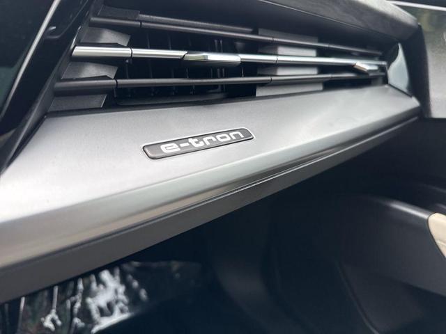 Photo of 2024 Glacier White Metallic Audi Q4 e-tron
