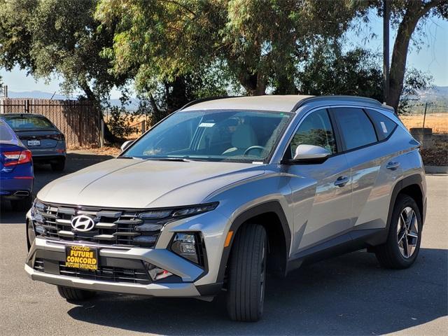 Photo of 2025 Shimmering Silver Hyundai TUCSON Plug-In Hybrid