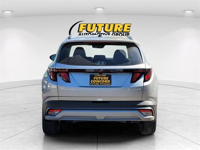 Photo of 2025 Shimmering Silver Hyundai TUCSON Plug-In Hybrid