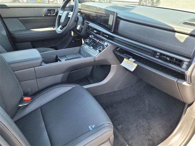 Photo of 2025 Hampton Gray Hyundai SANTA FE HEV
