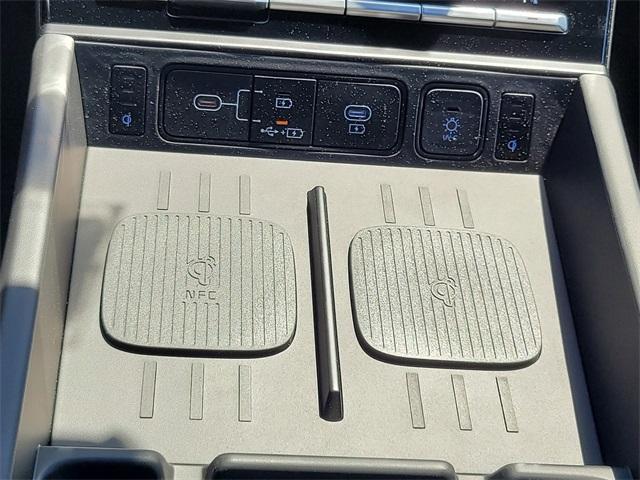 Photo of 2025 Gray Hyundai SANTA FE HEV