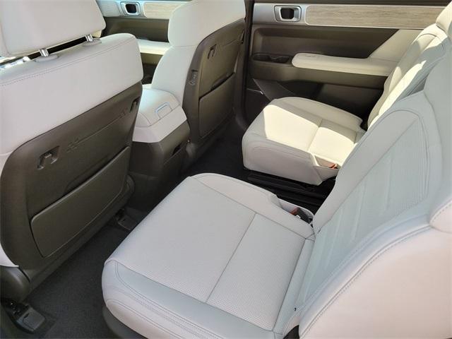 Photo of 2025 Green Hyundai SANTA FE