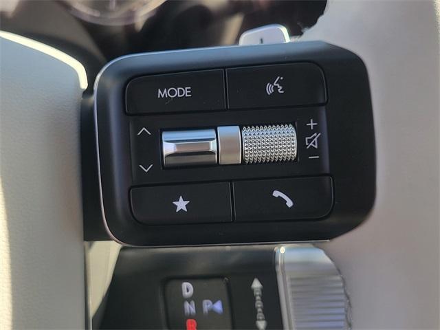 Photo of 2025 Green Hyundai SANTA FE