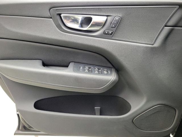 Photo of 2022 Black Volvo XC60