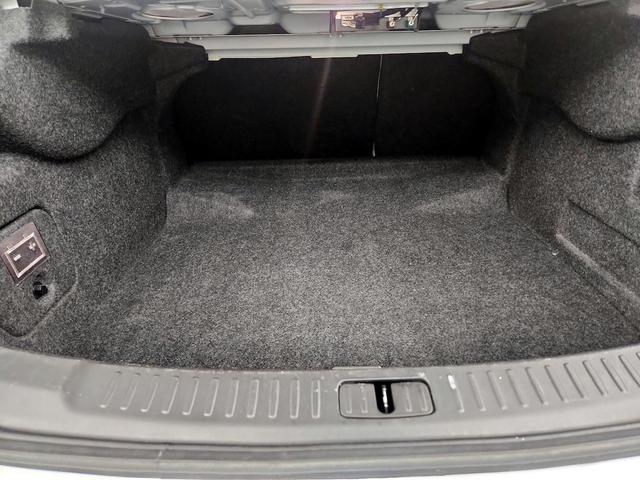 Photo of 2015 White Chevrolet Malibu