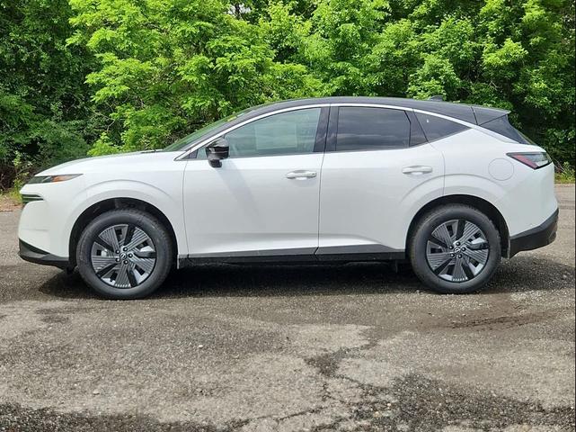 Photo of 2025 Everest White Pearl Tricoat/Super Black Nissan Murano