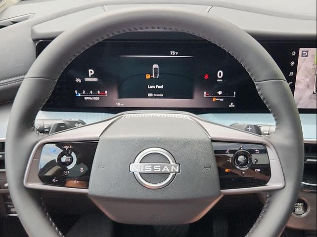Photo of 2025 Everest White Pearl Tricoat/Super Black Nissan Murano