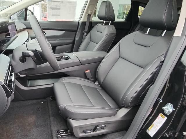 Photo of 2025 Super Black Nissan Murano
