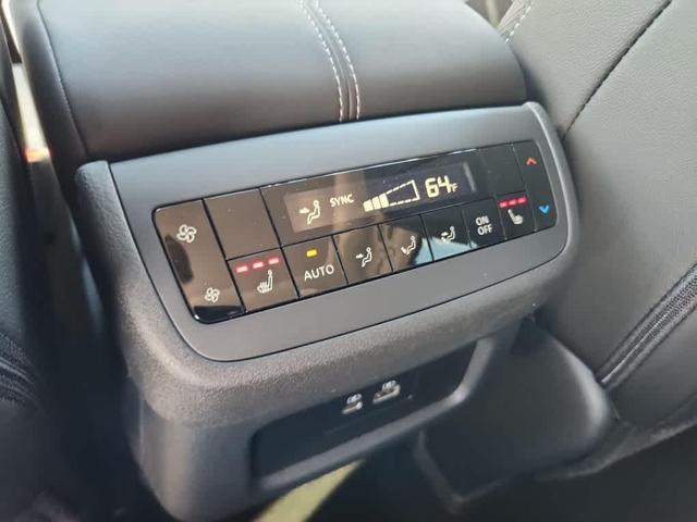 Photo of 2025 Brilliant Silver Metallic Nissan Pathfinder