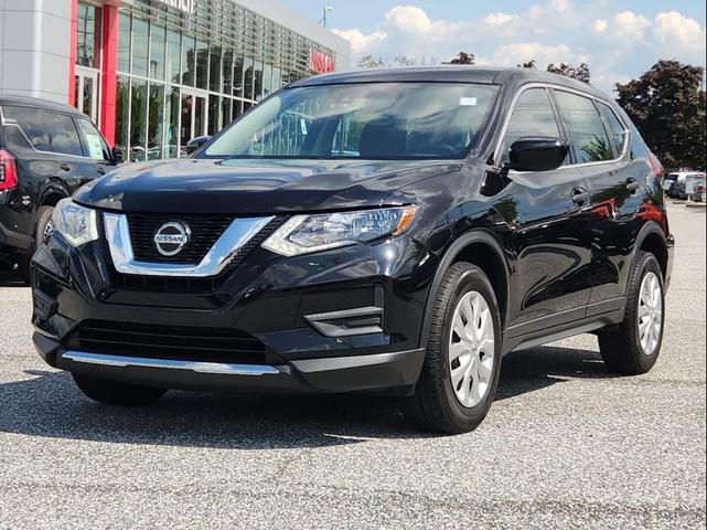 Photo of 2019 Magnetic Black Pearl Nissan Rogue