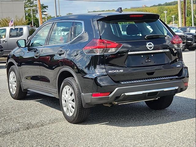 Photo of 2019 Magnetic Black Pearl Nissan Rogue