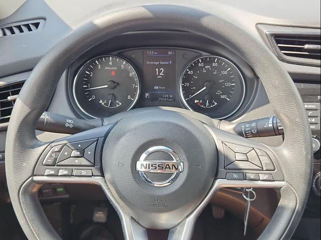 Photo of 2019 Magnetic Black Pearl Nissan Rogue