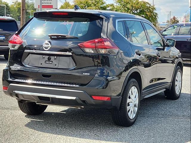 Photo of 2019 Magnetic Black Pearl Nissan Rogue