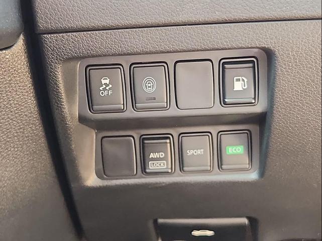 Photo of 2019 Magnetic Black Pearl Nissan Rogue
