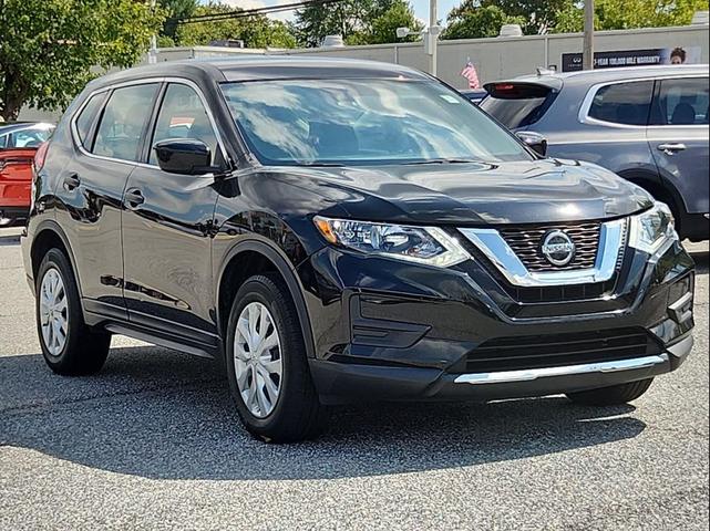 Photo of 2019 Magnetic Black Pearl Nissan Rogue