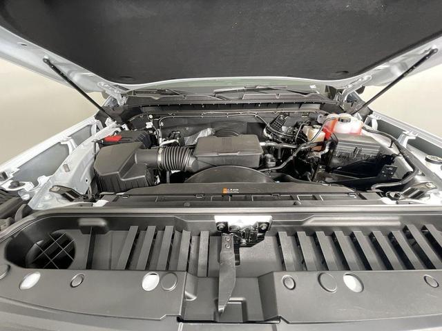 Photo of 2025 Summit White GMC Sierra 2500