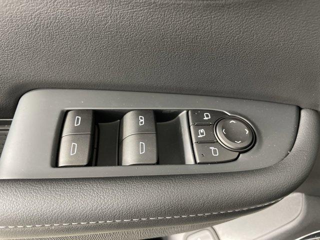 Photo of 2025 Summit White Buick Enclave