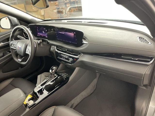 Photo of 2025 Moonstone Gray Metallic Buick Envista