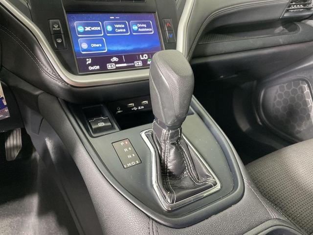 Photo of 2020 Crystal White Pearl Subaru Outback
