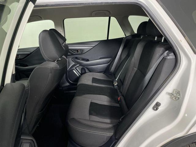 Photo of 2020 Crystal White Pearl Subaru Outback
