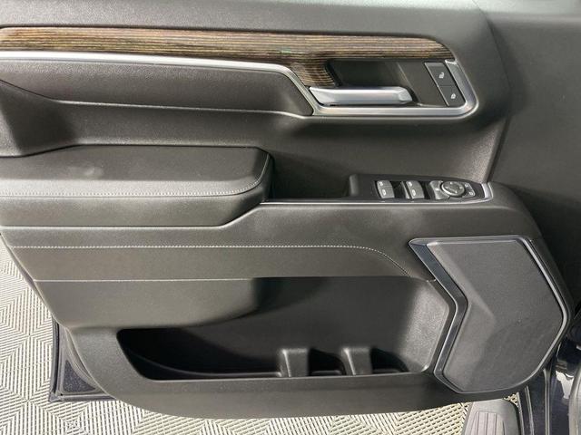 Photo of 2022 Titanium Rush Metallic GMC Sierra 1500