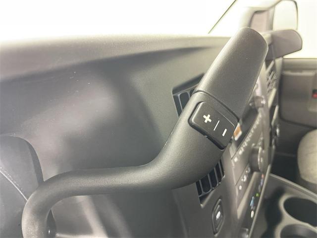 Photo of 2025 Summit White GMC Savana 2500