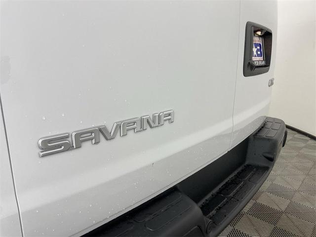 Photo of 2025 Summit White GMC Savana 2500