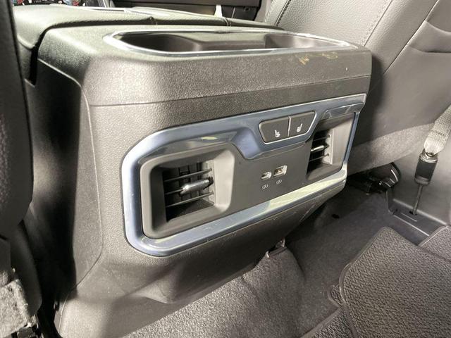 Photo of 2022 Onyx Black GMC Sierra 1500