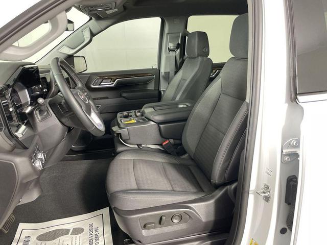 Photo of 2025 Summit White GMC Sierra 1500