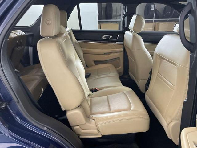 Photo of 2016 Blue Ford Explorer