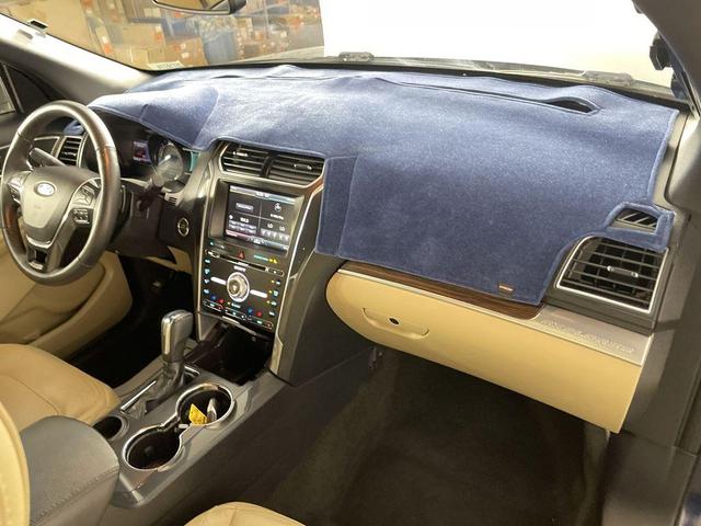 Photo of 2016 Blue Ford Explorer