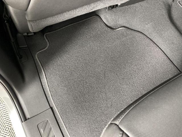 Photo of 2025 Summit White GMC Sierra 1500
