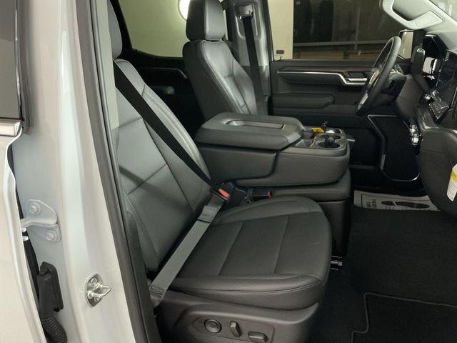 Photo of 2025 Summit White GMC Sierra 1500