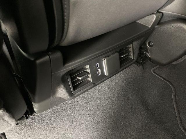 Photo of 2025 Summit White GMC Sierra 1500