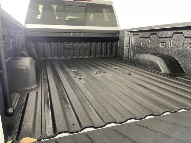 Photo of 2025 Summit White GMC Sierra 2500